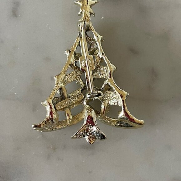 GERRY'S Vintage Gold Tone Rhinestone Christmas Tree Brooch Pin - Picture 9 of 13